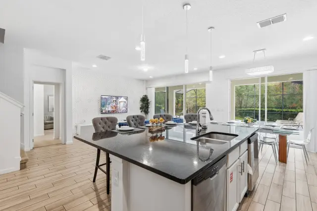 8 Quartos em Orlando | Cozinha + Espaço Total em Kissimmee, foto 9