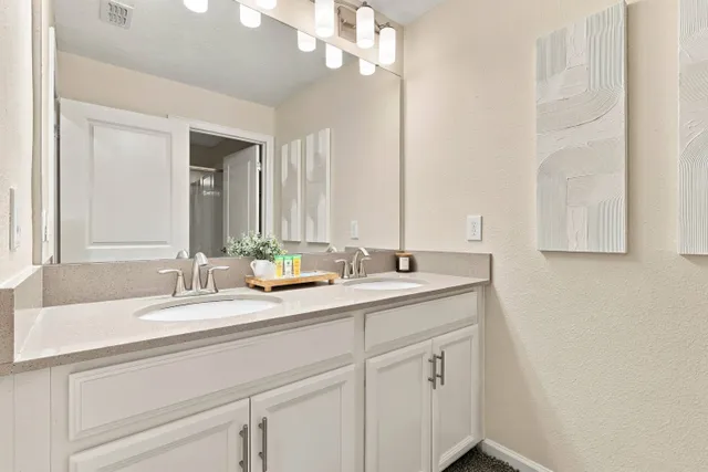 Banheiro do townhome de 4 quartos no Storey Lake Resort, Kissimmee, ângulo 6