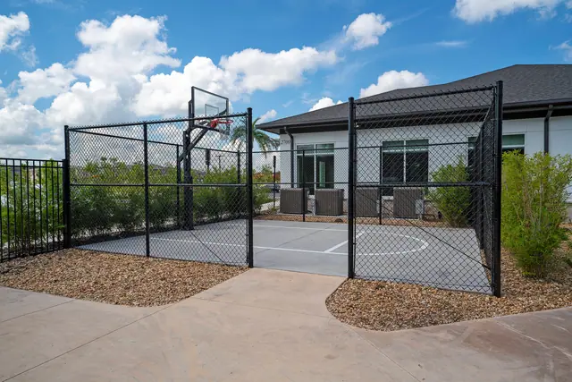 Quadra de basquete do Storey Lake Resort, Kissimmee, Flórida