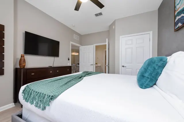 Vista Cay: 3 Quartos e Lareira elétrica em Orlando, foto 15